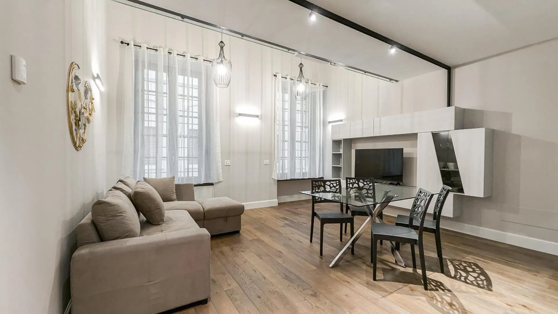 Flats4Rent Palazzo Poste Apartment Verona Italy